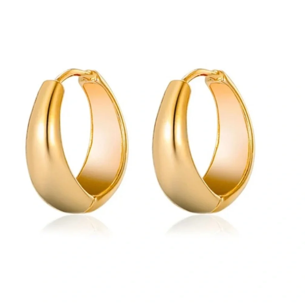 NWT 18k GOLD PLATED EARRINGS - Picture 7 of 7